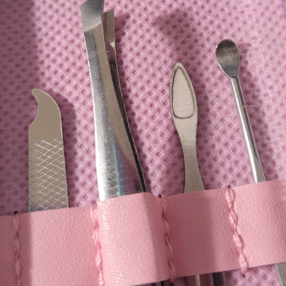 Hello Kitty Manicure Set. 7-Piece Set. - Picture 13 of 16